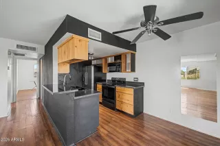 Photo #6: 7042750 Listing