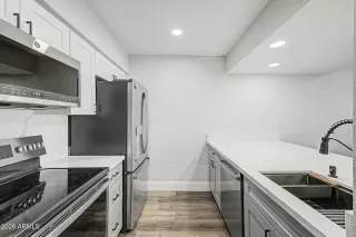 Photo #3: 7042991 Listing