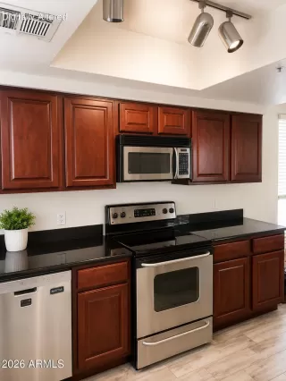 Photo #5: 7043056 Listing
