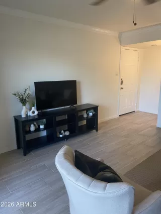 Photo #5: 7043171 Listing