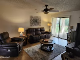 Photo #5: 7043265 Listing