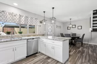 Photo #6: 7043560 Listing