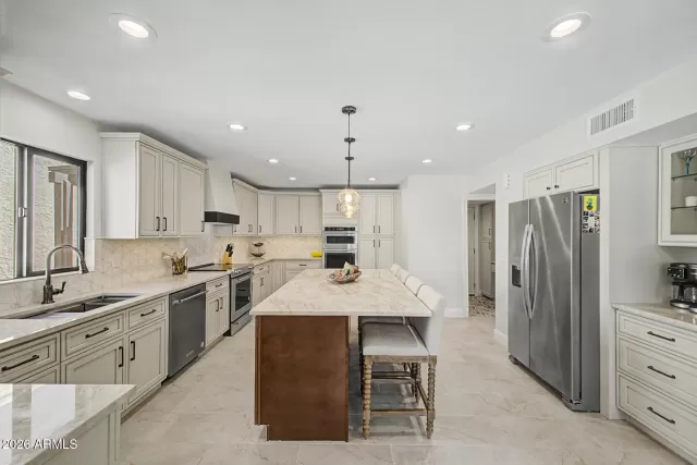 MLS: 7044020 Condo For Sale