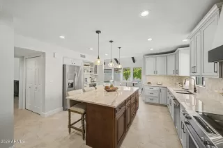 Photo #3: 7044020 Listing