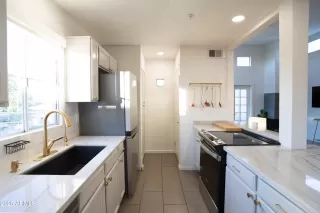 Photo #6: 7044158 Listing