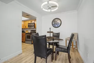 Photo #6: 7045478 Listing