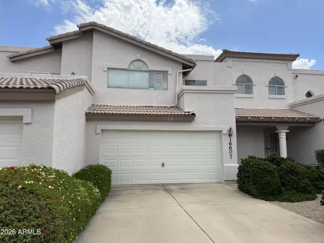 MLS: 7046208 Condo For Sale