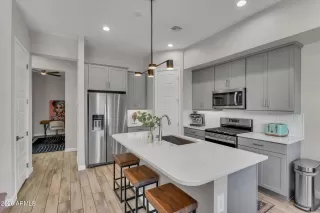 Photo #4: 7046267 Listing 