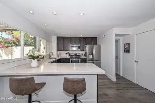 Photo #2: 7046340 Listing 