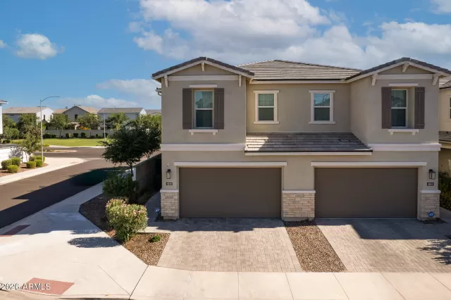 MLS: 7046376 Condo For Sale