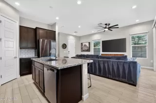 Photo #6: 7046376 Listing 