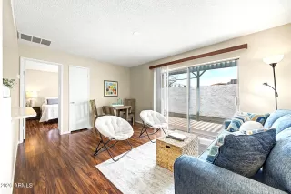 Photo #3: 7046969 Listing 