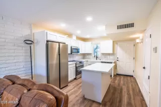 Photo #2: 7047407 Listing 