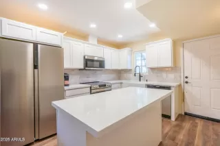Photo #3: 7047407 Listing 