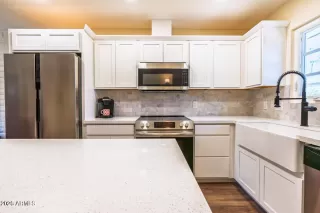 Photo #5: 7047407 Listing 
