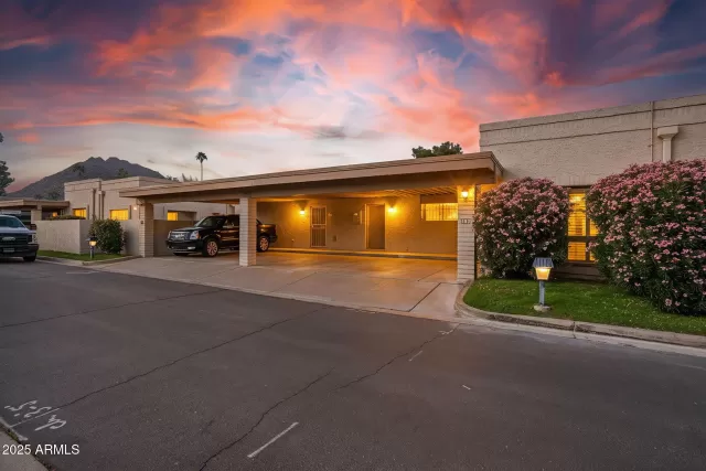 MLS: 7047899 Condo For Sale