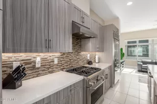 Photo #5: 7048110 Listing 