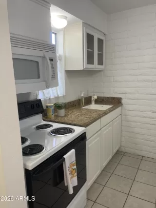 Photo #5: 7048140 Listing 