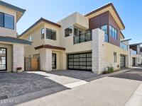 More Details about MLS # 6837557 : 1 EASY STREET#3